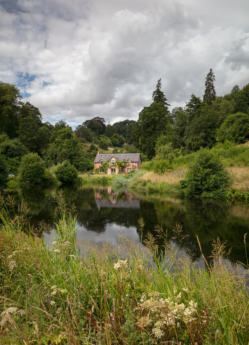 Loch and Sir Stuart's House, Fingask Castle