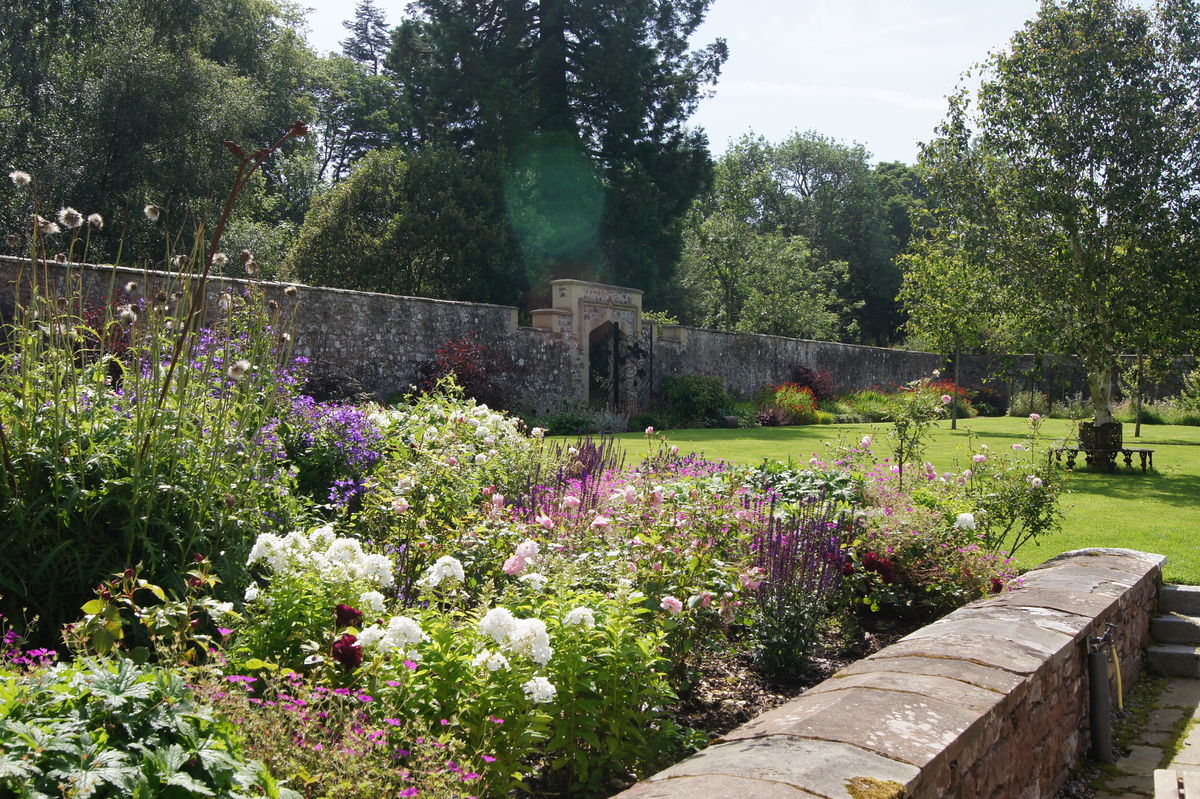 The Walled Garden, Shieldhill