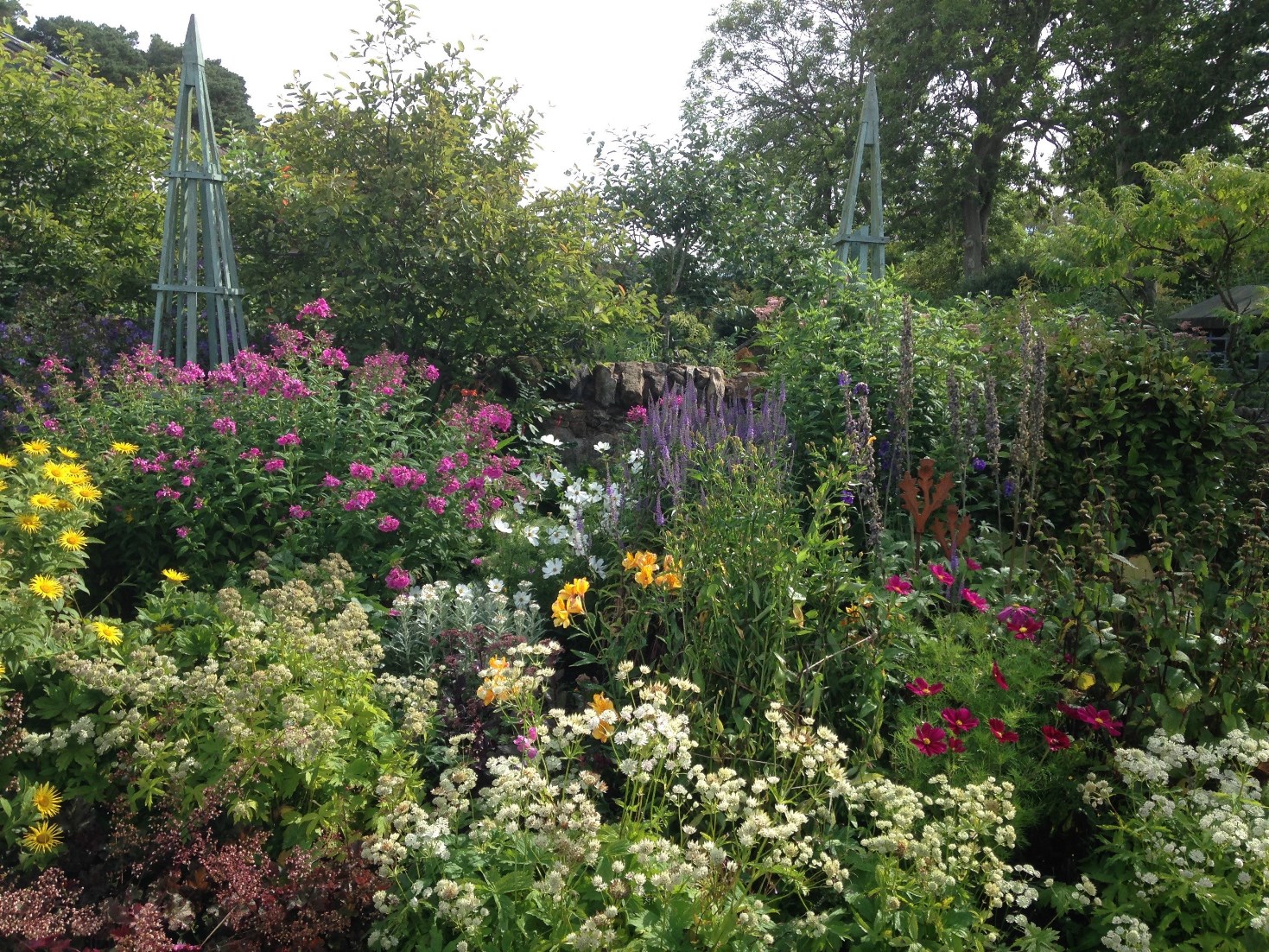Blebo Craigs Village Gardens