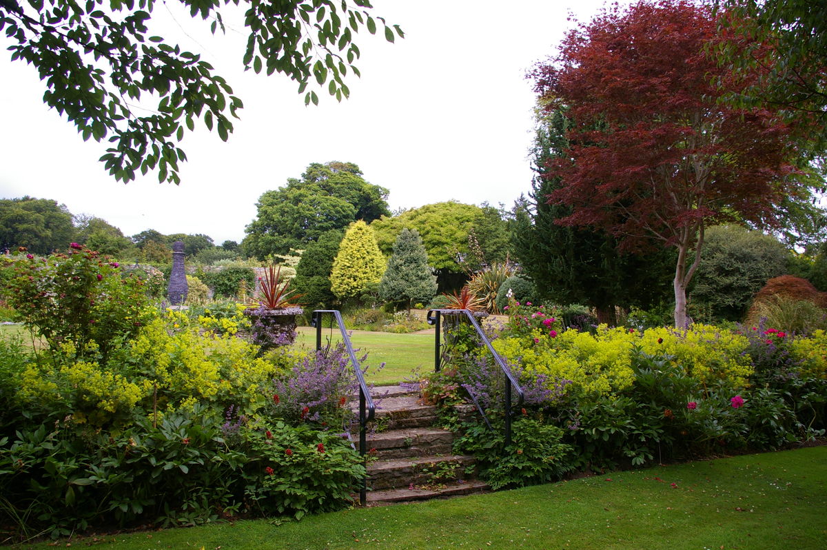 Pitmuies Gardens