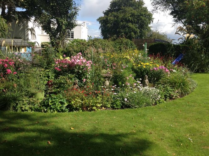 The Gardens of Kilmardinny Crescent
