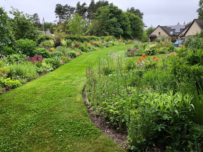 Accommodation in Scotland with gardens