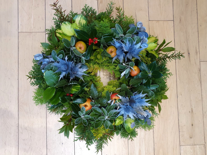 theos-wreath.png