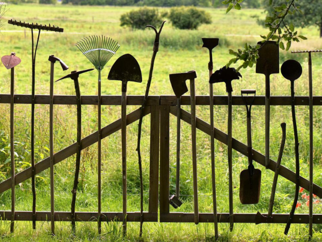 tools-fence.png