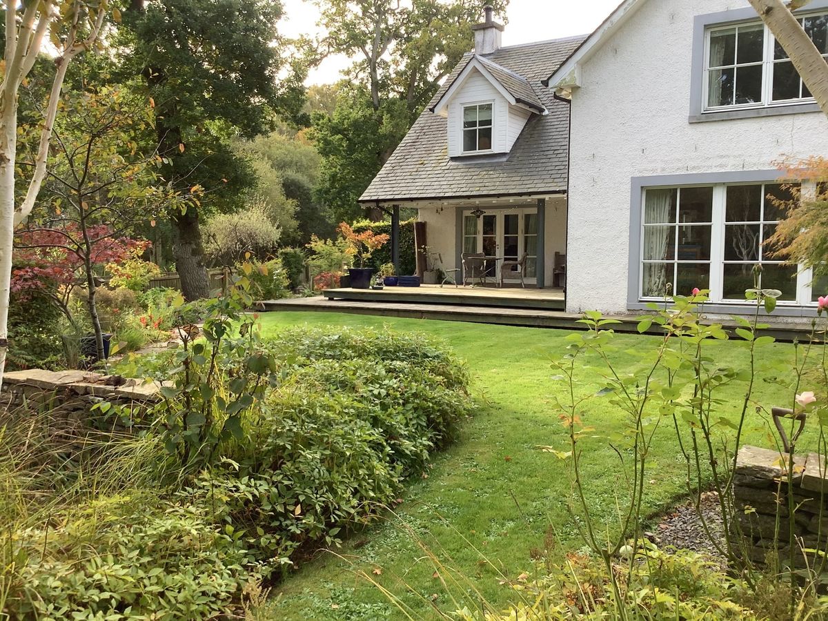 17 Strathallan Bank