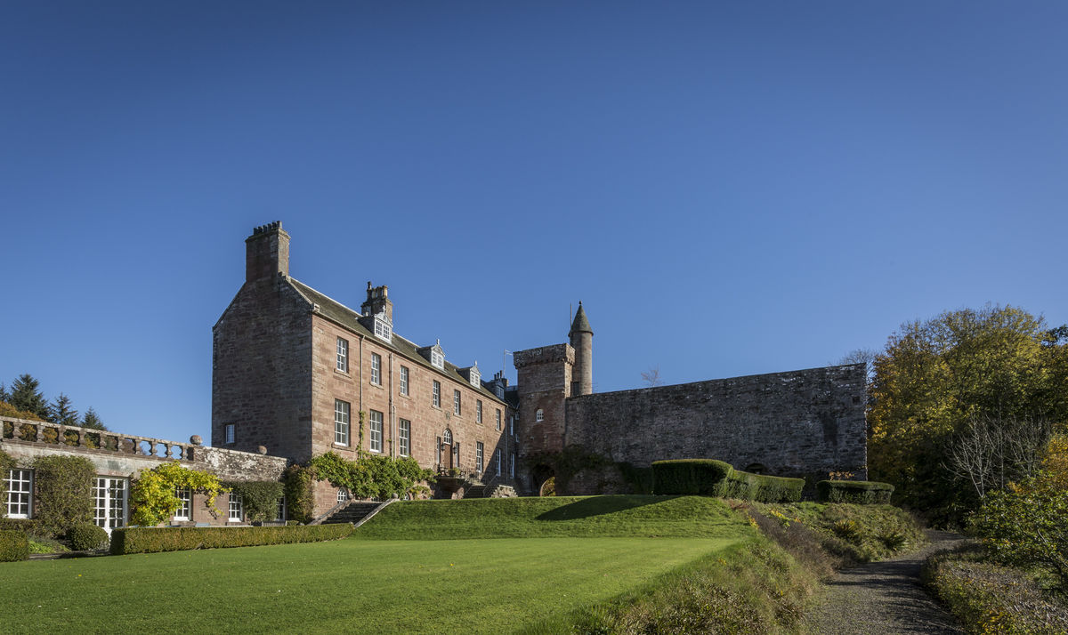 Airlie Castle Gardens