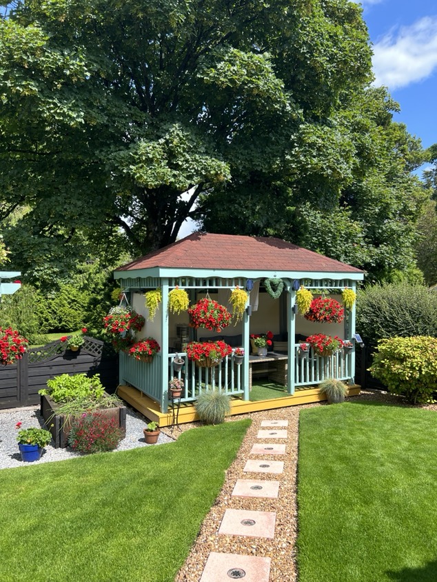 10 St Margaret's Crescent