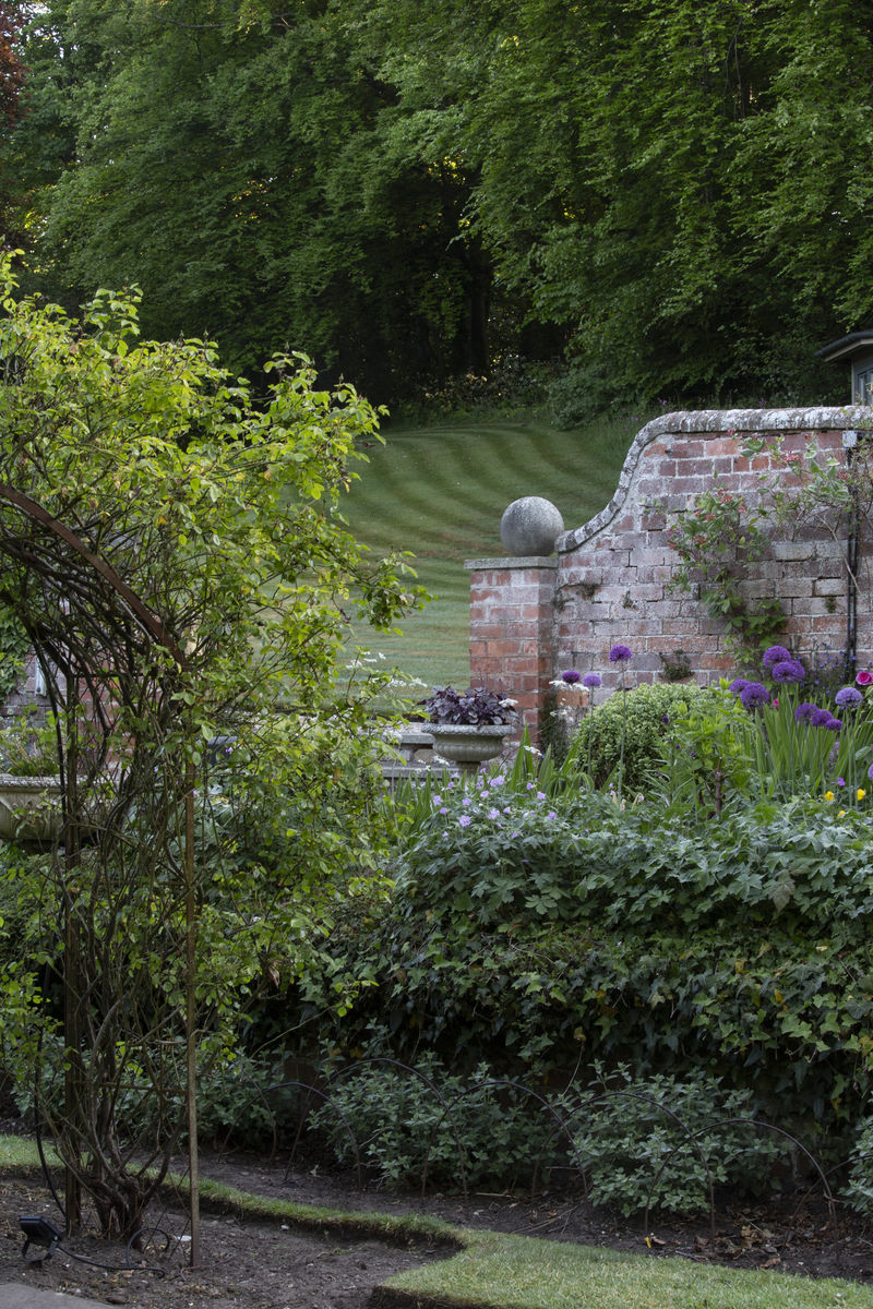 Belhaven House with Belhaven Hill School
