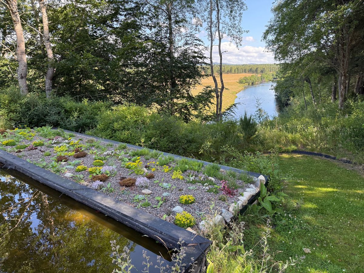 Earth House Apothecary Gardens