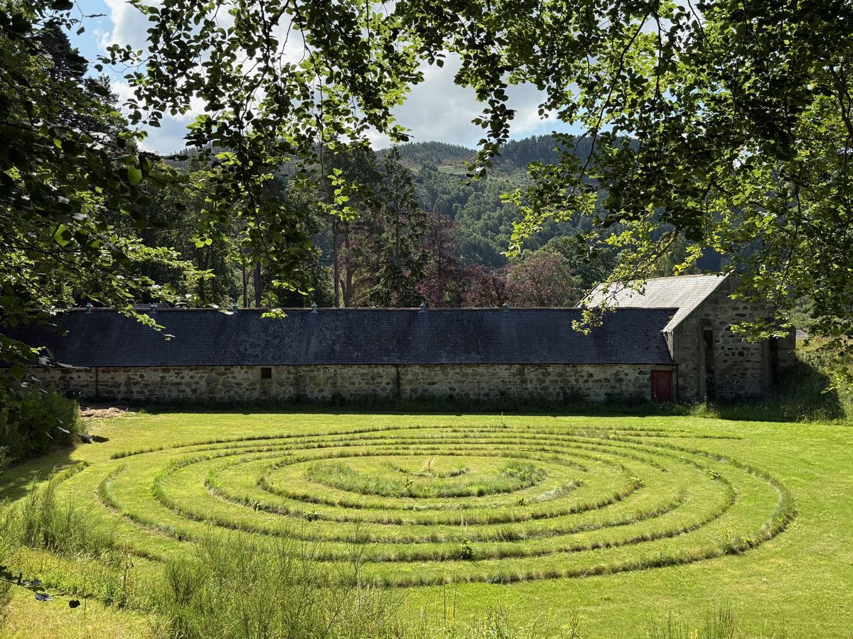 Earth House Apothecary Gardens