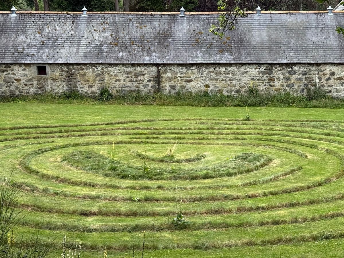 Earth House Apothecary Gardens