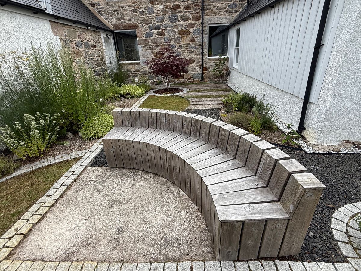 Earth House Apothecary Gardens