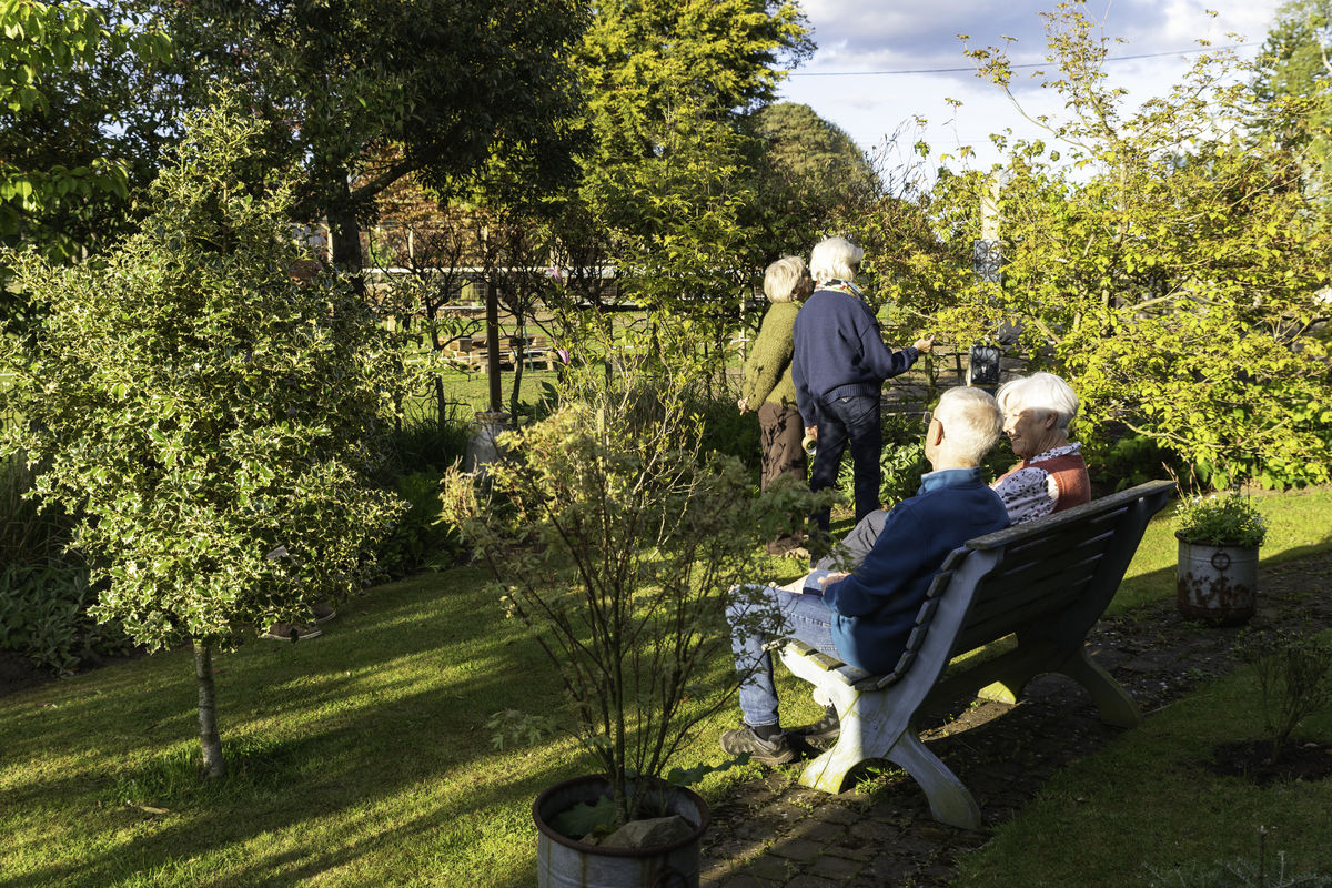 Blebo Craigs Village Gardens