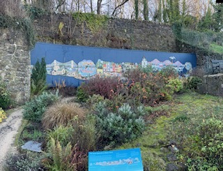 Hawthorn Bank