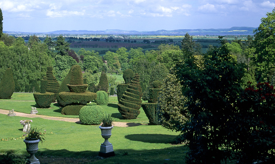 Topiary at Fingask Castle